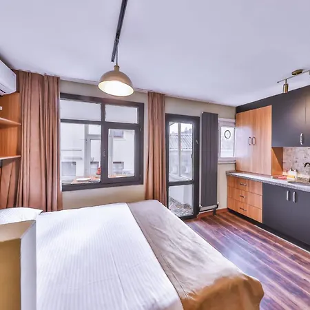 Ongalata Hotel *